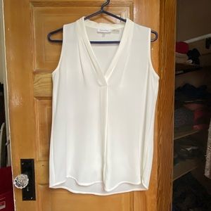 Sleek Sleeveless Calvin Klein Blouse - EUC
